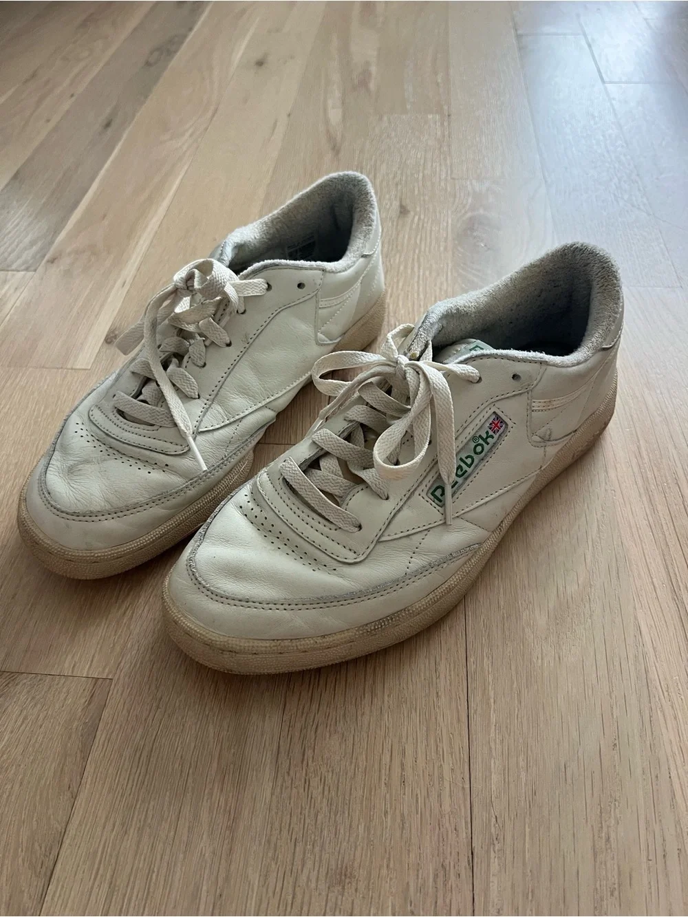 Reebok Cream and Green Low-Top Sneakers